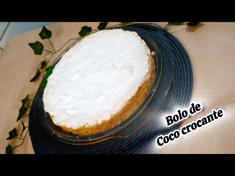 Bolo de Coco Crocante - já sai recheado do forno