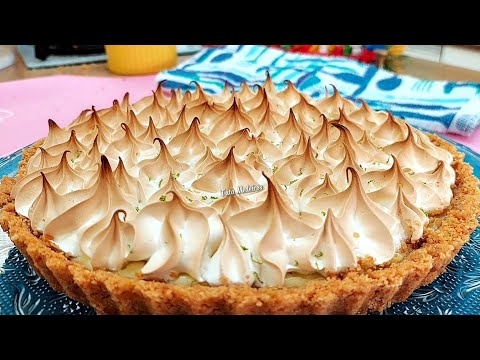 Arrase no Natal com essa torta de limão com merengue