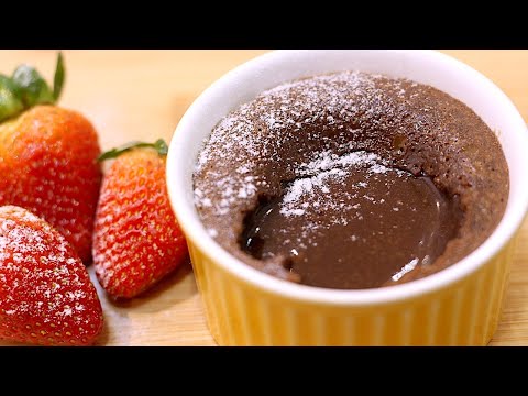 PETIT GÂTEAU SUPER CREMOSO! EM MINUTOS VOCÊ FAZ ESSA RECEITA! SABOR INCRÍVEL- FÁCIL- Isamara Amâncio
