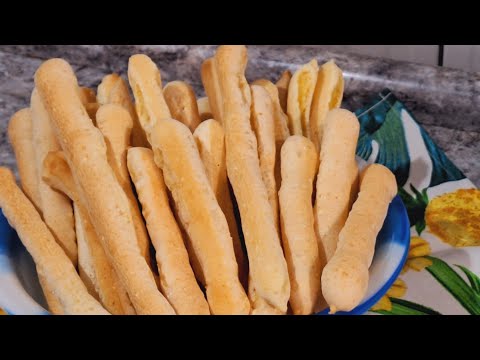 Biscoito ou peta de polvilho azedo com um cafezinho fica delicioso 😋