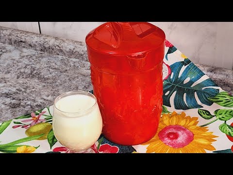 Com poucos ingredientes fiz esse suco 🥤 com a casca do abacaxi cozida 😋