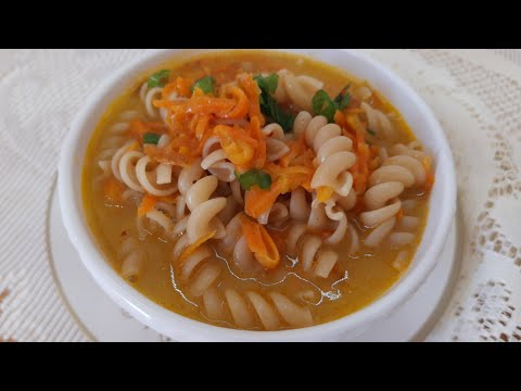 SOPA CREMOSA DE CENOURA E MACARRÃO