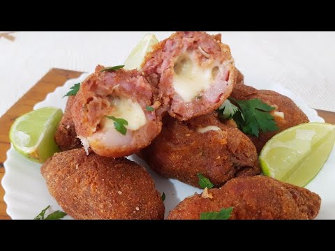 Bolinhos de linguiça com queijo