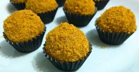 Receita de Brigadeiro de Paçoca que Vai Deixar Todos do Seu Arraiá com Água na Boca!