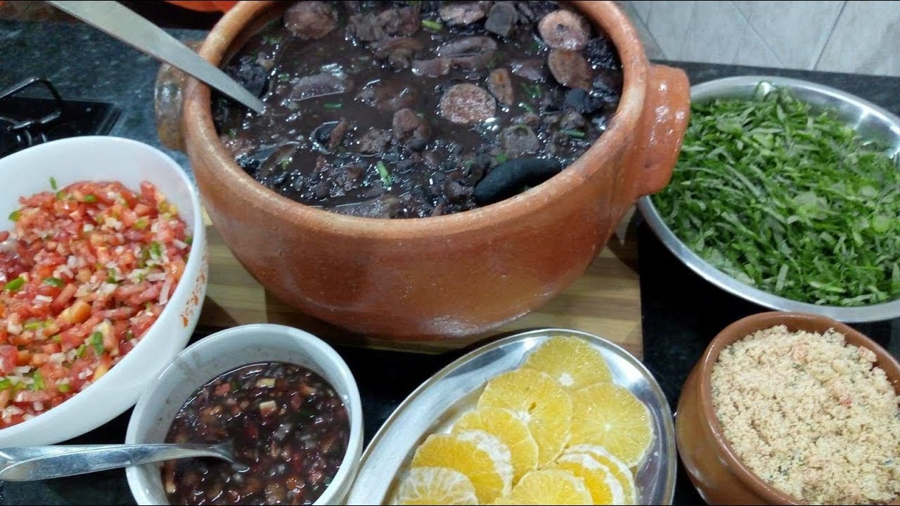 Como Fazer Uma Feijoada Deliciosa e Completa Para Complementar Seu Almoço ou Jantar