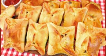 Esfiha Suprema: Receita Fácil de Massa Macia e Recheio Suculento!