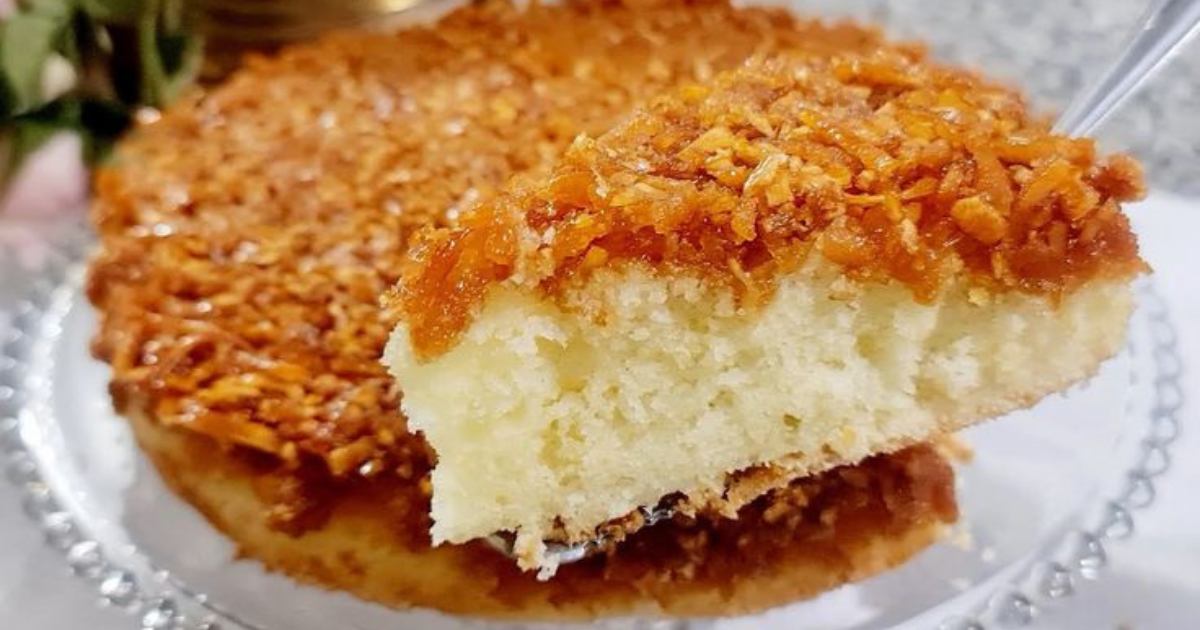 Bolo de Coco com Goiabada que Derrete na Boca – Receita Fácil e Deliciosa!