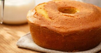 Bolo de Fubá com Batata Doce: Um Clássico com Sabor Brasileiro!