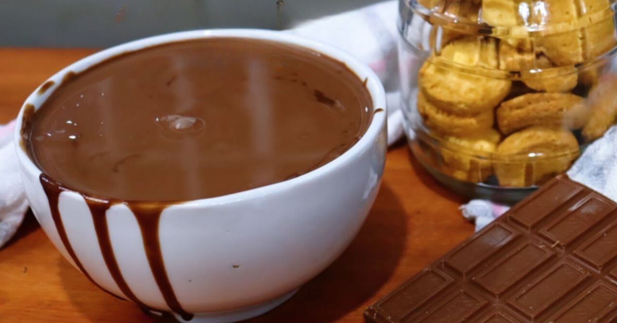 Chocolate Cremoso Quente com Nescau com 3 Ingredientes