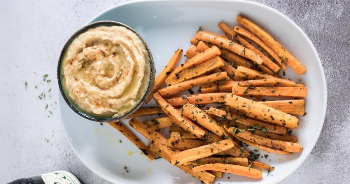 Palitos Crocantes de Cenoura com Maionese Vegana Deliciosa