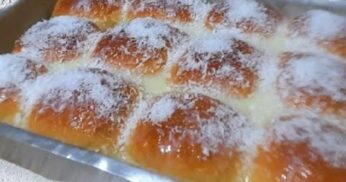 Pão de Coco com Leite Condensado: Fácil e Fofinho