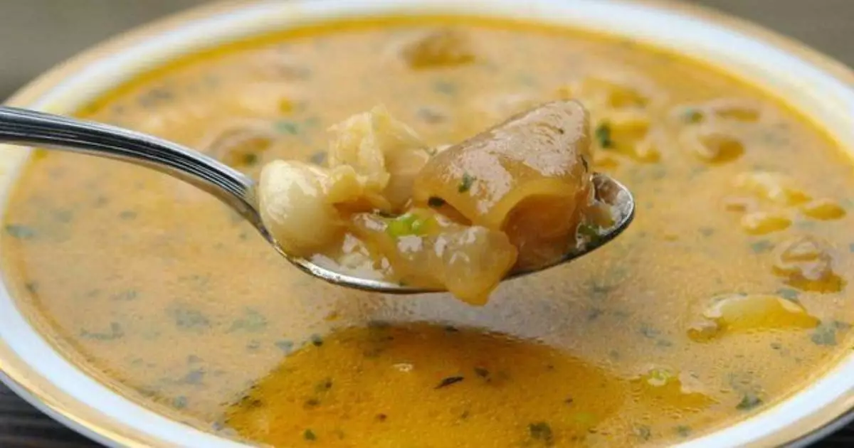 Caldo de Mocotó: Sabor e Tradição em Cada Colher!