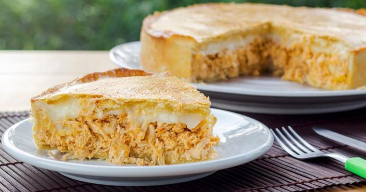 Delícia de Torta Cremosa de Batata com Frango: Fácil e Cheia de Sabor!