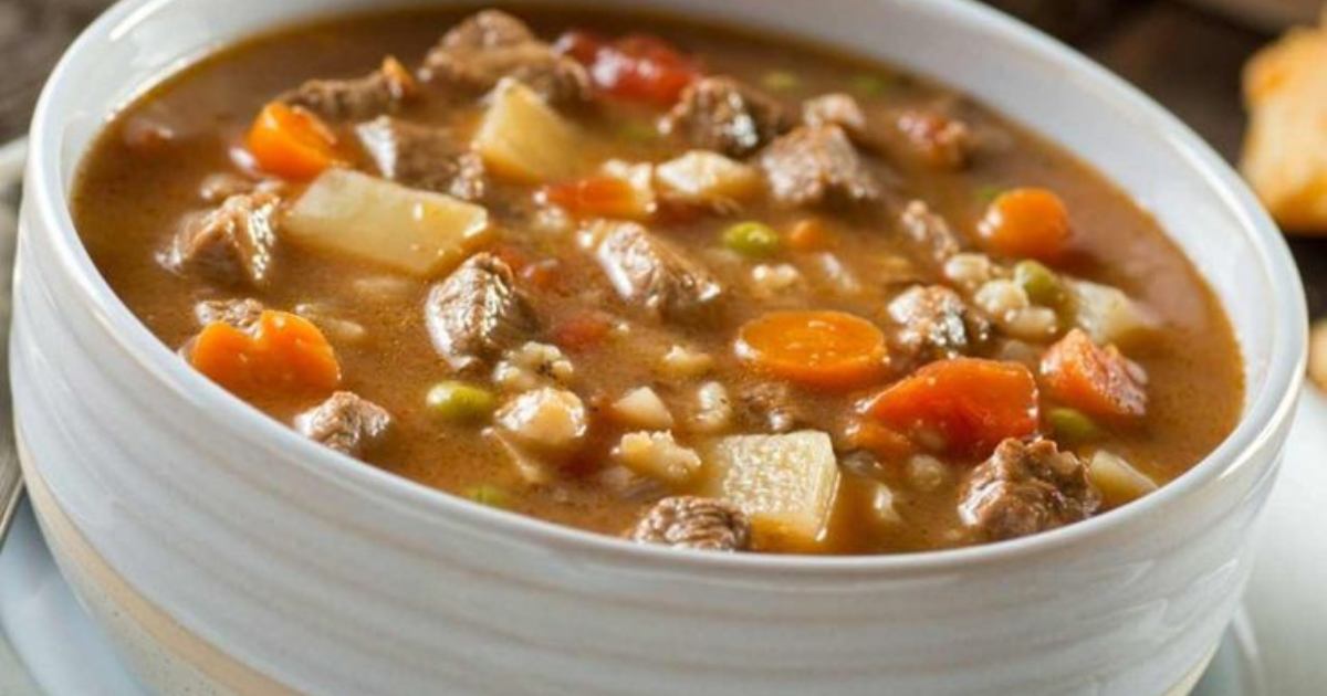 Sopa Completa com Carne e Legumes para um Almoço Fácil e Saboroso