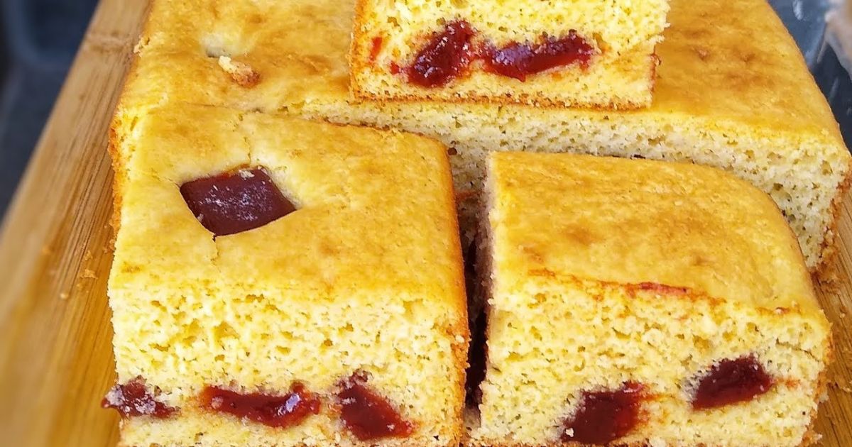 Bolo de Flocão de Milho com Goiabada