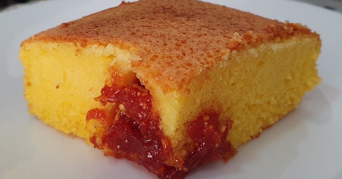 Bolo de Fubá com Goiabada Fácil, Recheado e Irresistível