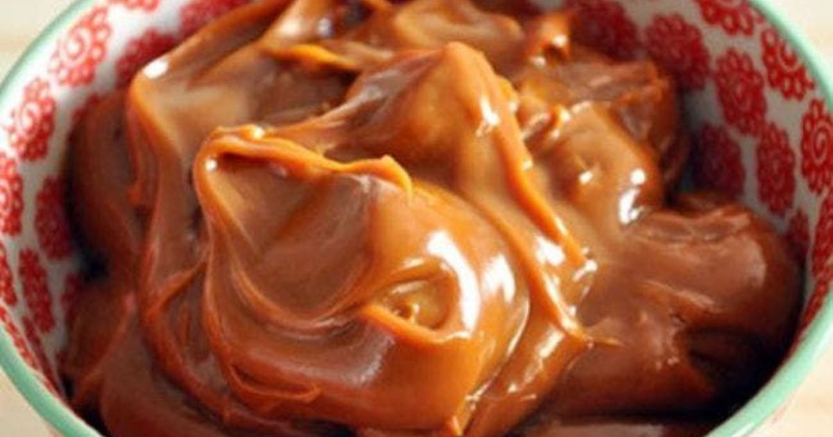 O doce de leite caseiro é perfeito para comer puro, acompanhar sobremesas ou procurar bolos e tortas.