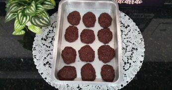 Descubra Como Fazer Cookies de Chocolate Saudáveis em Casa Receita fácil, com banana, aveia e cacau