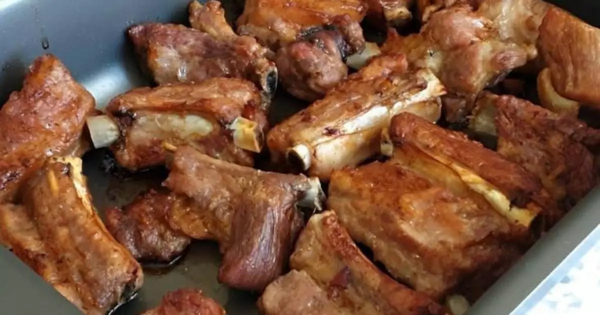 Costelinha de Porco Dourada e Suculenta em Casa: Receita Simples e Deliciosa!