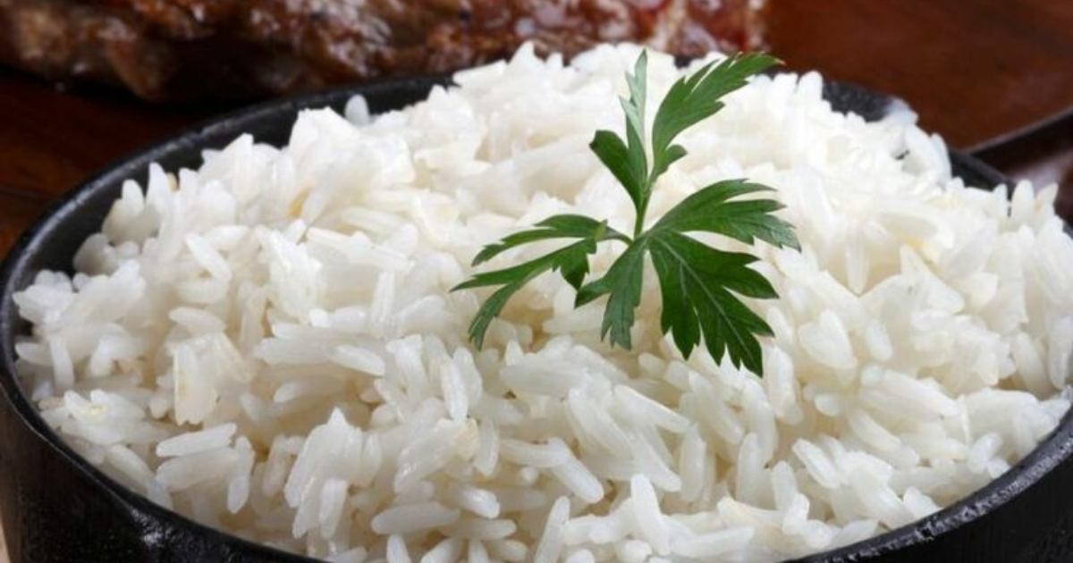 Descubra o Segredo do Arroz Soltinho que Nunca Fica Empapado! (1)