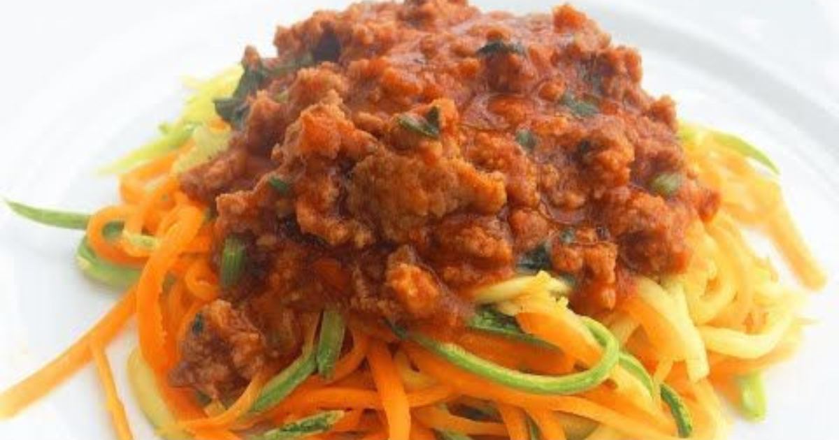 Macarrão de Abobrinha e Cenoura: Sabor Leve e Prático no Prato