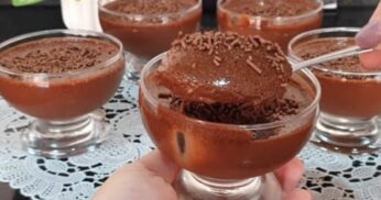 Mousse de Chocolate Super Cremosa e Fácil de Fazer!