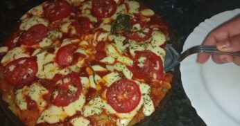 Pizza Fit de Batata no Micro-ondas em 2 Minutos