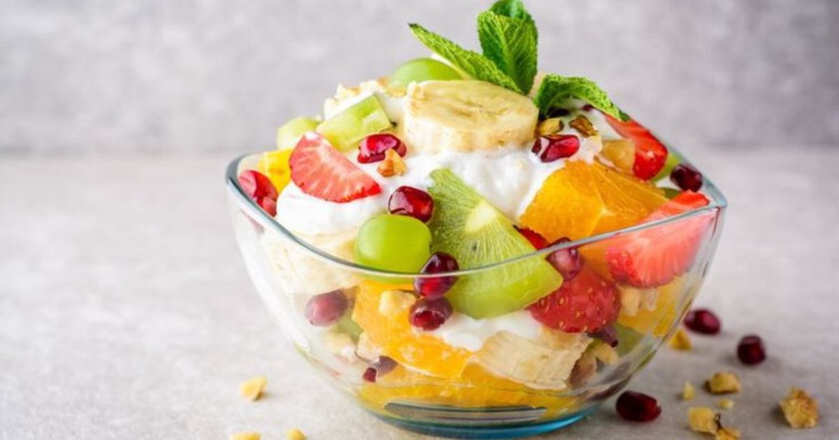 Salada de Frutas Cremosa com Gelatina – Receita Fácil e Refrescante