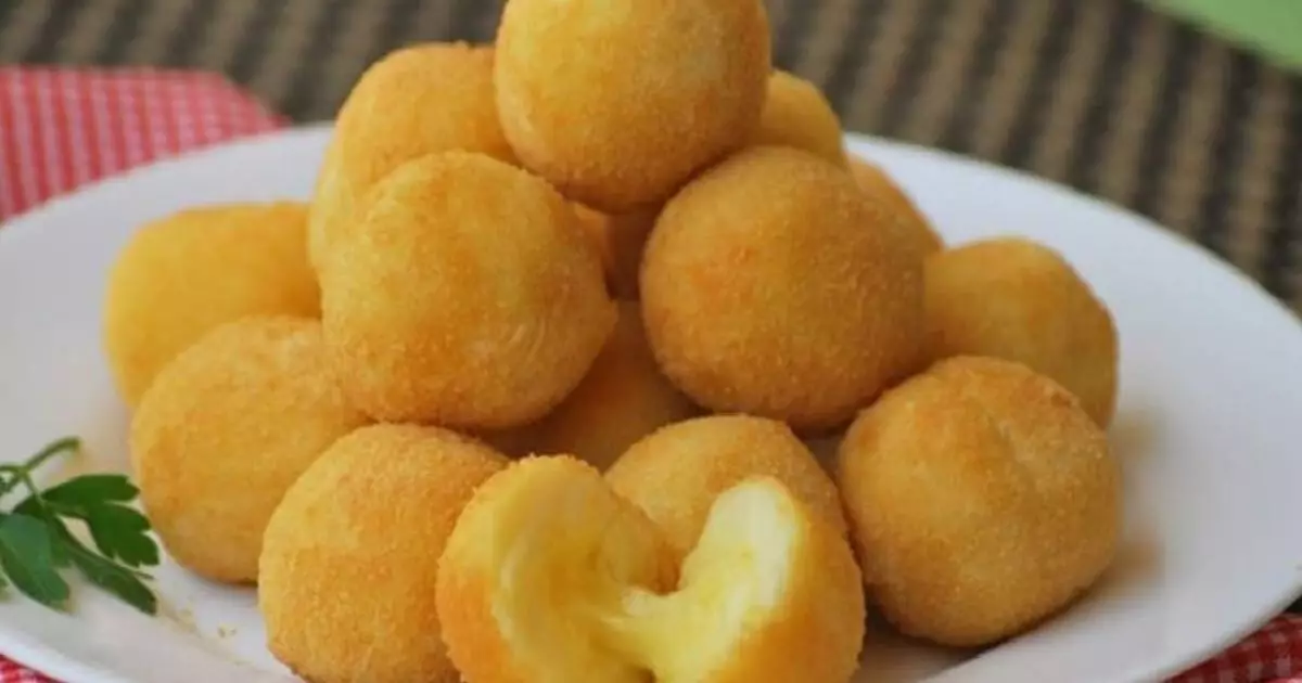 Bolinha de Queijo: Receita Fácil com Apenas 3 Ingredientes!