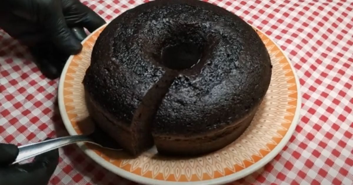 Bolo de Chocolate com Avelã Usando a Massa Pronta da Dona Benta