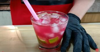 Caipiroska Vermelha Caipirinha de Vodka com Limão