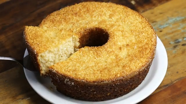 Bolo Cocada com Tapioca Granulada