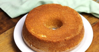 Bolo Simples de Iogurte sem Glúten, Fácil e Delicioso