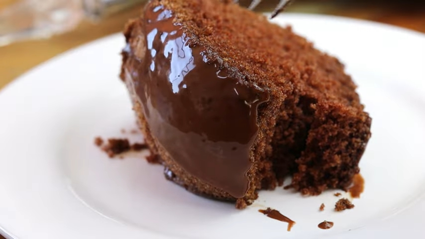 Melhor e Mais Fofo Bolo de Chocolate do Mundo Sem Glúten e Sem Lactose