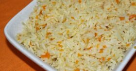 ARROZ COM CENOURA: SIMPLES, PRÁTICO E CHEIO DE SABOR