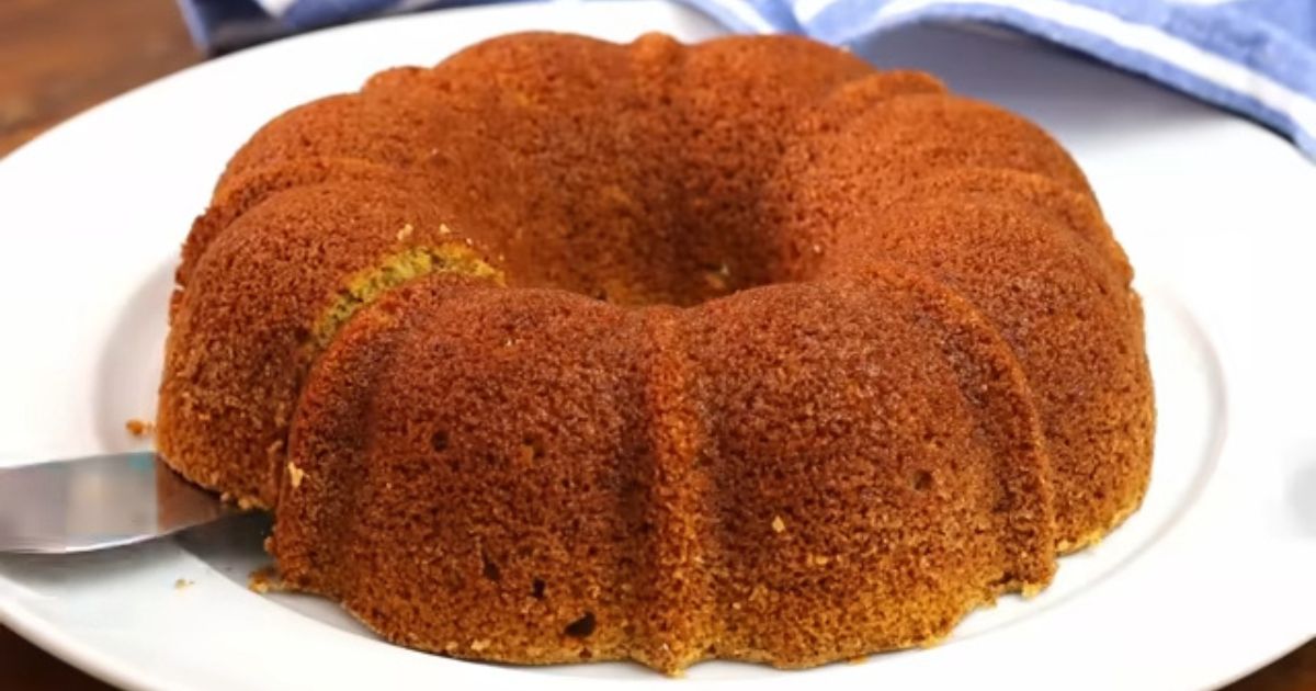 Bolo de Cenoura com Aveia e Banana Sem Glúten e Sem Lactose