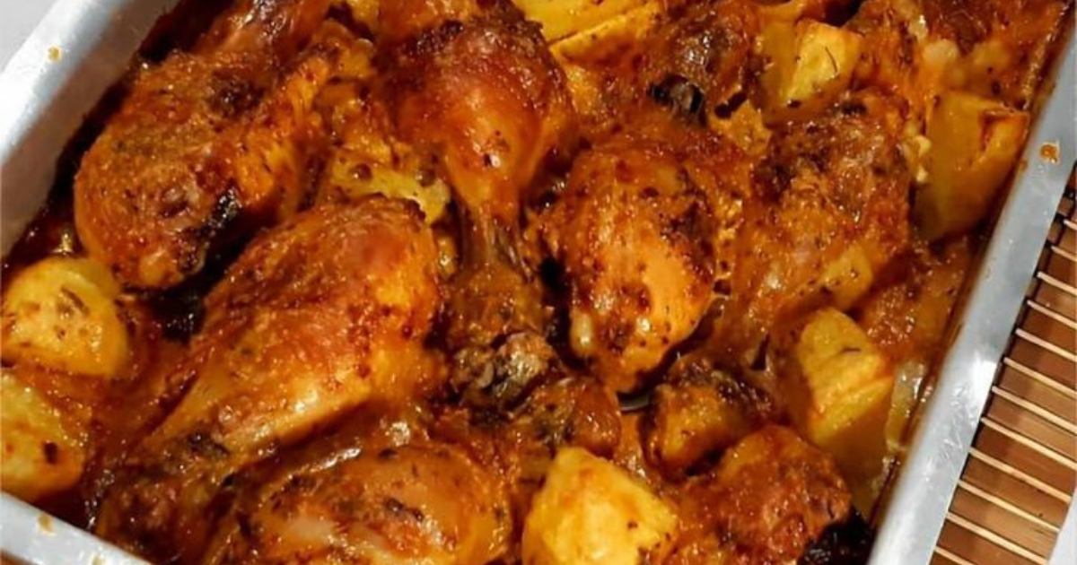 Coxa e Sobrecoxa de Frango com Batatas: Suculência e Sabor na Medida Certa!