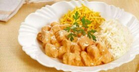 Faça Agora Esse Strogonoff de Frango Incrível e Surpreenda-se com o Sabor!