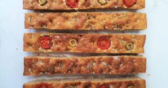 O Segredo da Focaccia Integral: Crocante por Fora, Macia por Dentro!