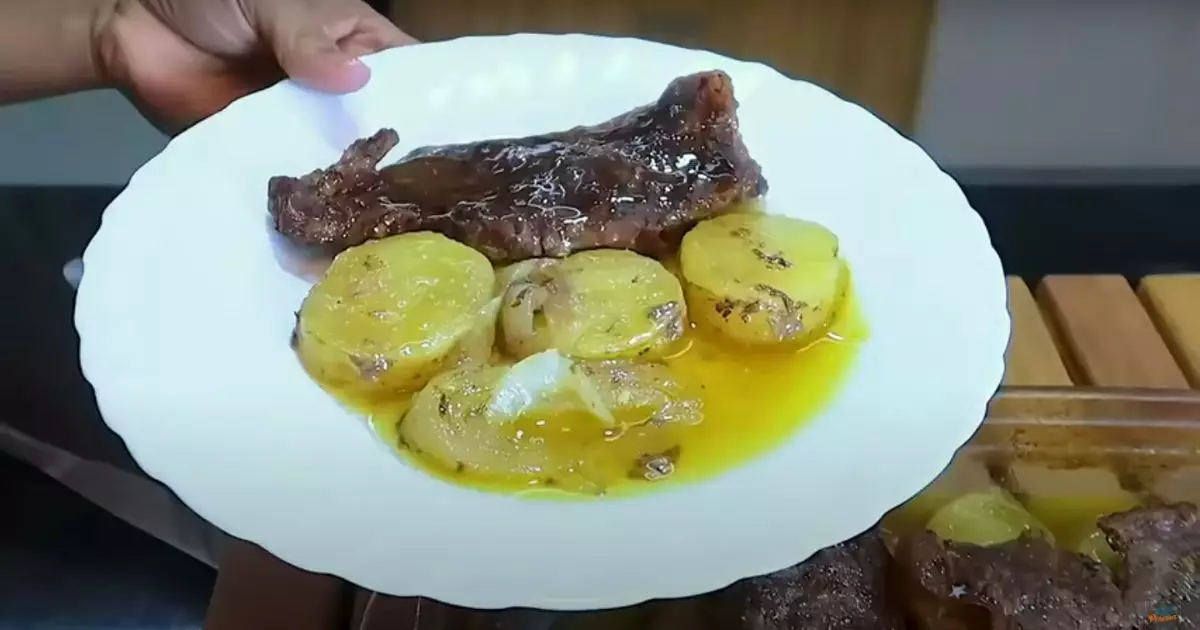 Picanha Assada com Batatas ao Forno