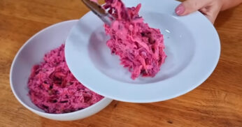 Substitua o Almoço: Salada Proteica com Molho Cremoso