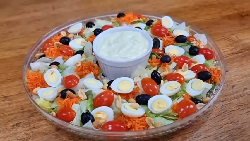 Salada de Fim de Semana com Molho Especial