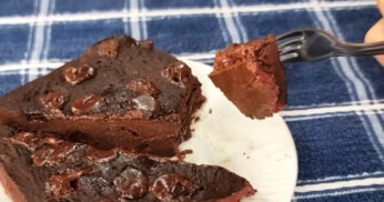 Receita de Brownie Recheado SEM Farinha, Açúcar e Leite