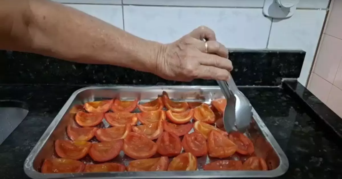 Tomate seco delicioso e fácil