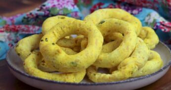 Biscoito de Polvilho Temperado Melhor que Cebolitos