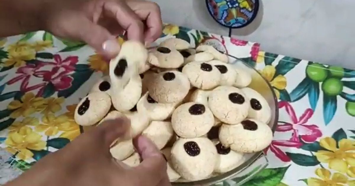 Bolachinhas de Amido de Milho Receita Fácil e Deliciosa