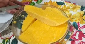 Bolo Cremoso de Flocão de Milho