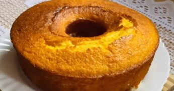 Bolo Rei do Milho com Recheio de Cream Cheese