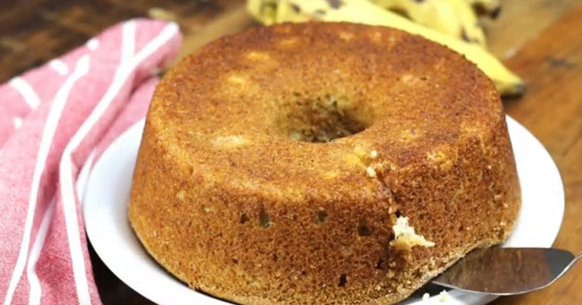 Bolo de Banana Simples, Fofinho e Sem Farinha de Trigo