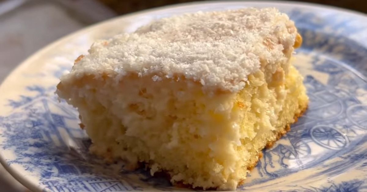 Delicioso bolo de coco Gelado